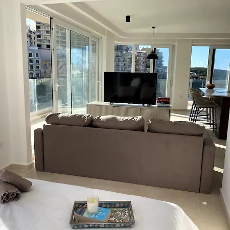Water's Edge Xlendi Direct Seafront With Private Roof Jacuzzi