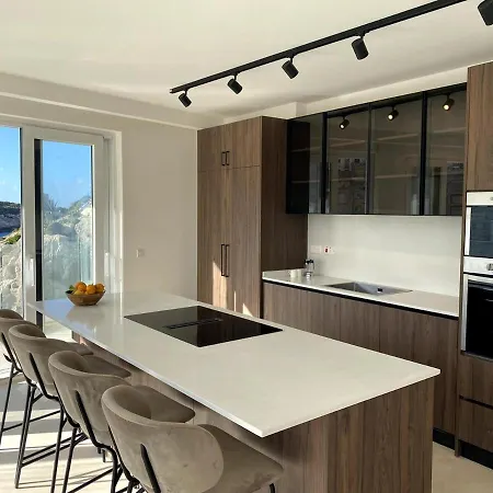 Water's Edge Xlendi Direct Seafront With Private Roof Jacuzzi Munxar