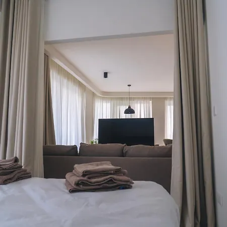 Water's Edge Xlendi Direct Seafront With Private Roof Jacuzzi Apartment *