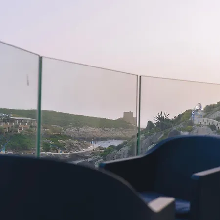 Water's Edge Xlendi Direct Seafront With Private Roof Jacuzzi *