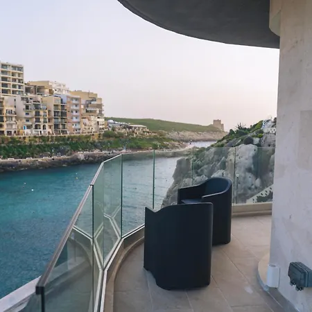 Water's Edge Xlendi Direct Seafront With Private Roof Jacuzzi Munxar