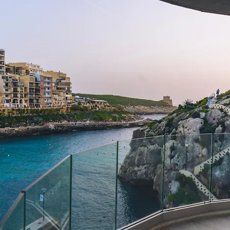 Water's Edge Xlendi Direct Seafront With Private Roof Jacuzzi