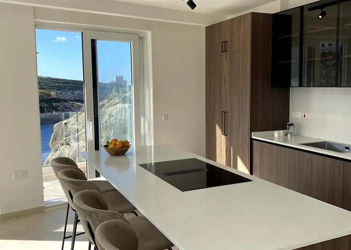 Water's Edge Xlendi With Direct Sea Access Apartment