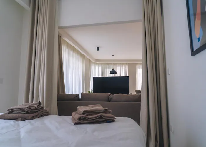 Water's Edge Xlendi With Direct Sea Access Apartament *